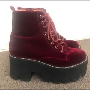 Jeffrey Campbell Crushed Velvet Platform Boots 🖤